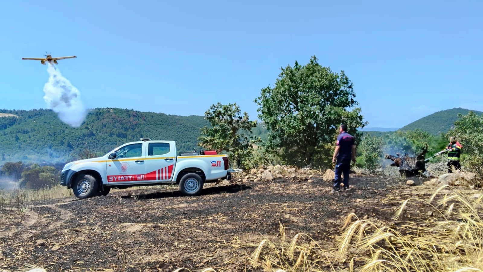 İVRİNDİ’DE ORMAN YANGINI