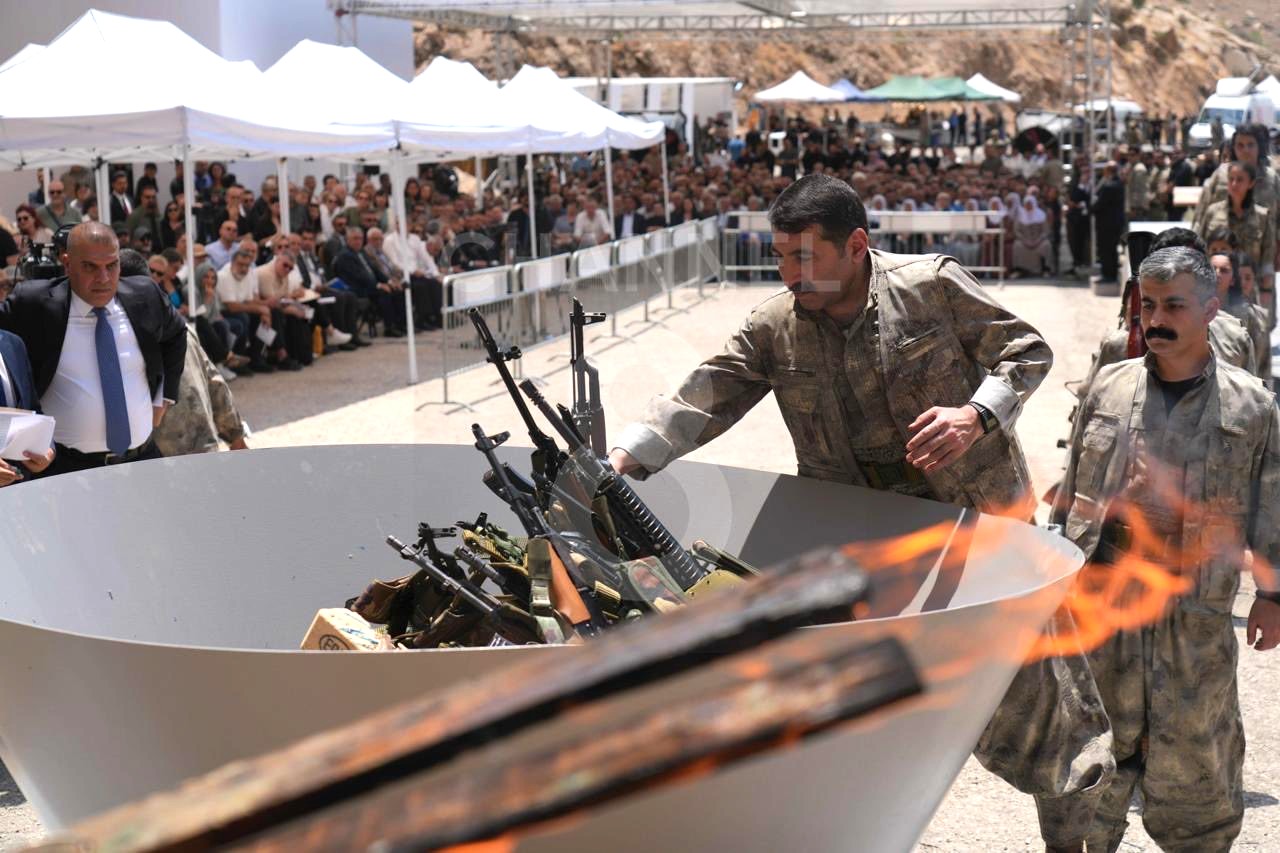 PKK’DAN SİLAH BIRAKMA TÖRENİ