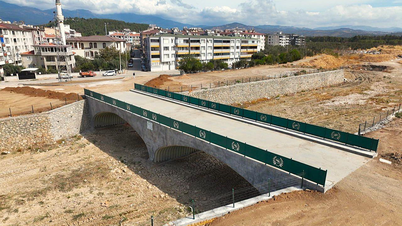 YOL ÇALIŞMALARINA HIZ VERİLDİ