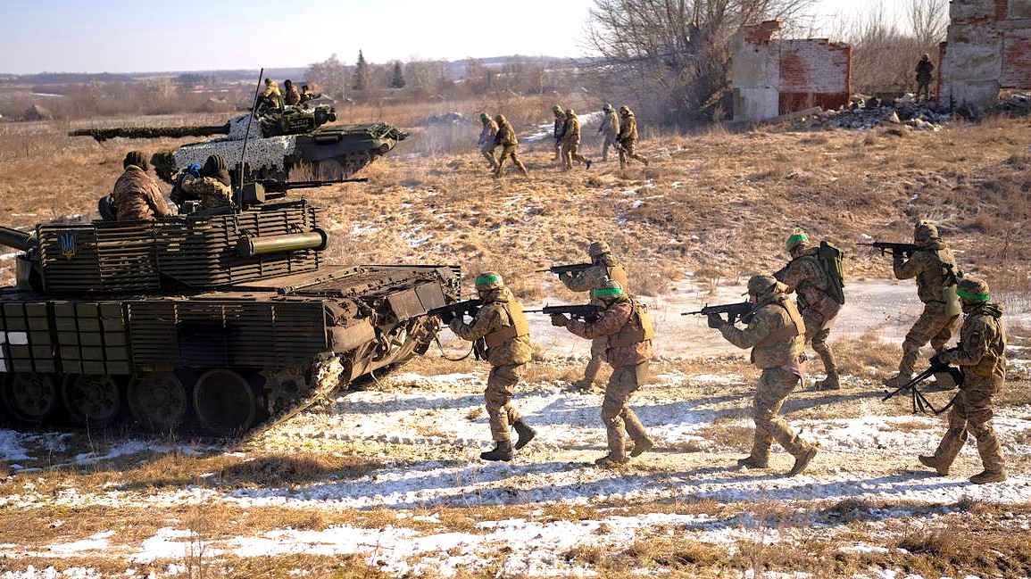 YAKA PAÇA ASKERE ALDILAR