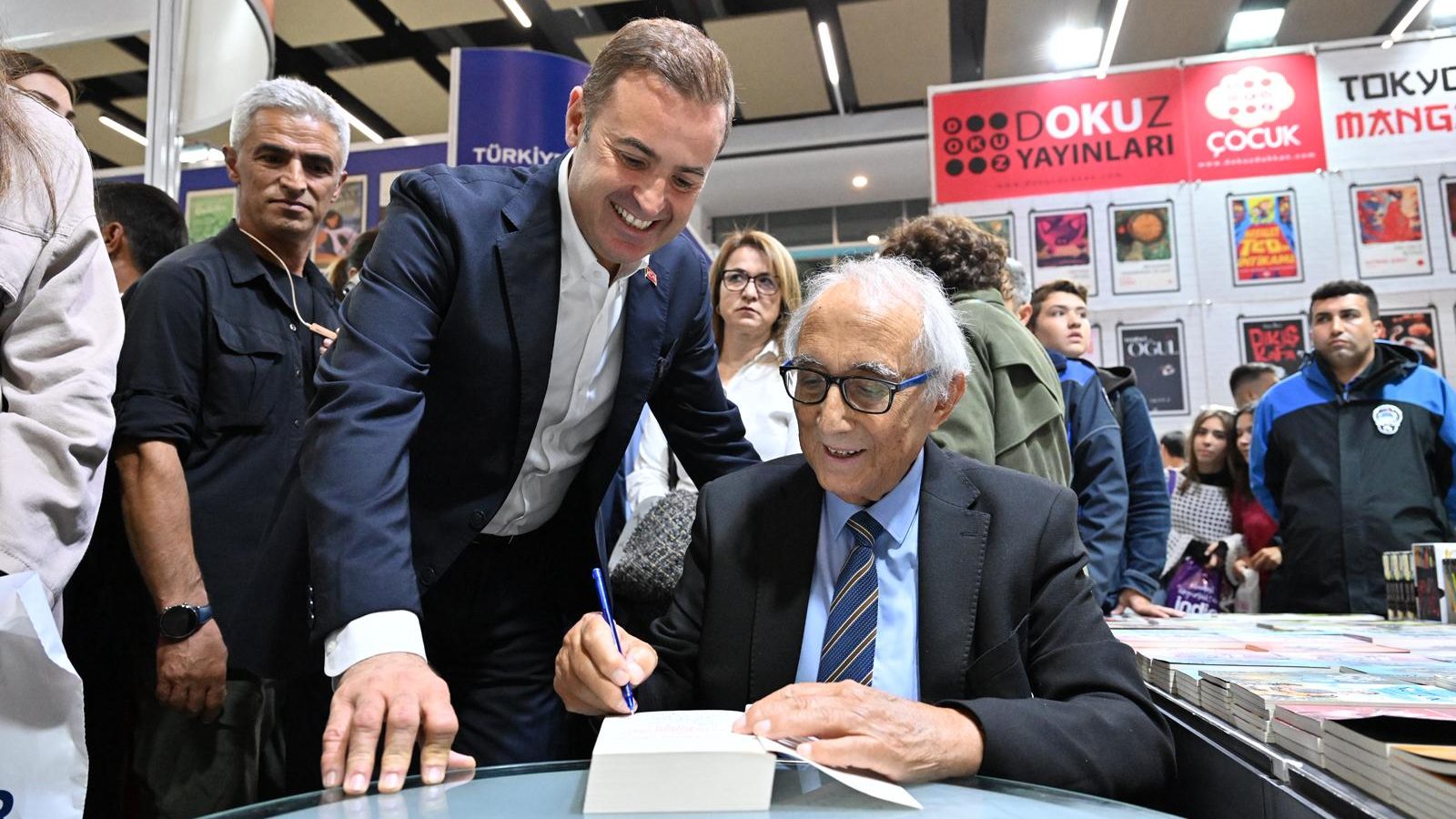 1. BALIKESİR KİTAP FUARI AÇILDI