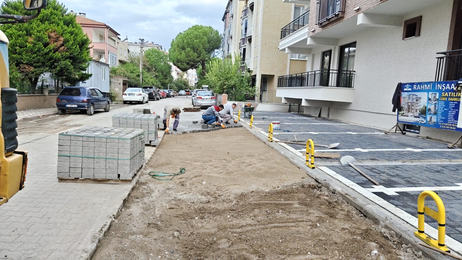 EDREMİT’TE ALTYAPI ÇALIŞMALARI SÜRÜYOR