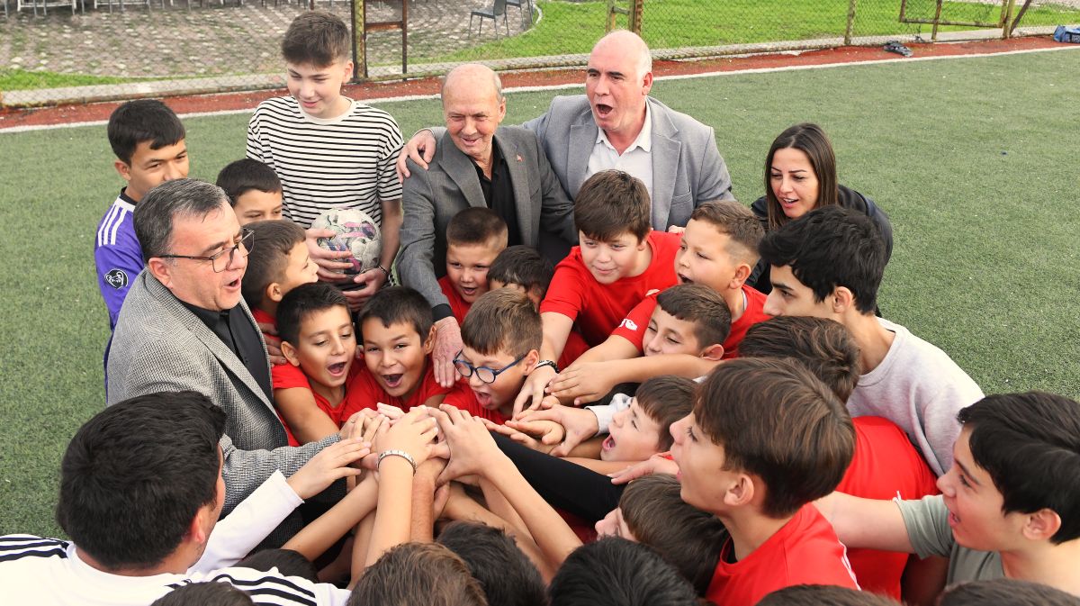 ALTIEYLÜL’DE 350 MİNİK YILDIZ YETİŞİYOR