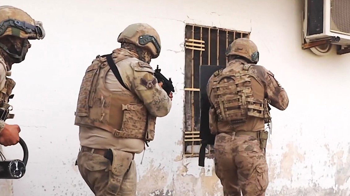 7 İLDE 8 SUÇ ÖRGÜTÜ ÇÖKERTİLDİ