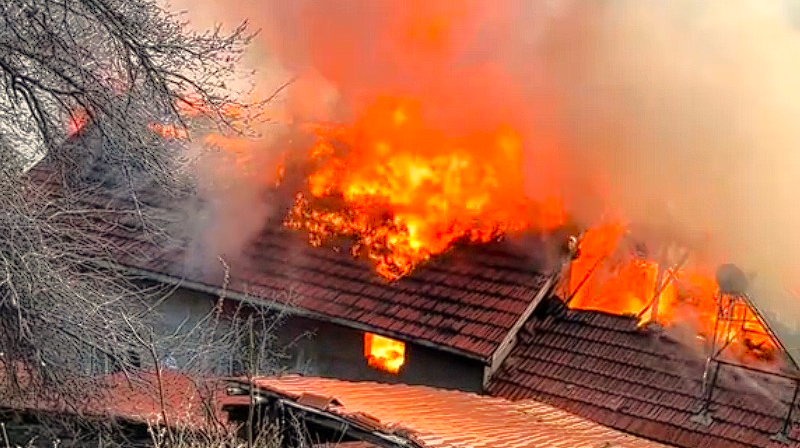 TÜM HATIRALARI KÜL OLDU!