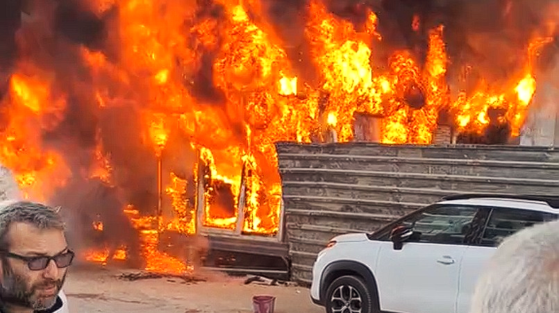 YANGIN PANİĞİ KAMERADA!